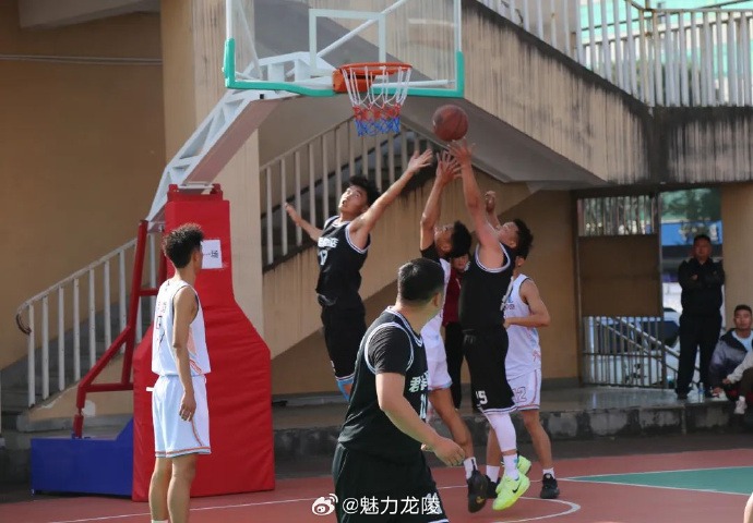对阵开拓者