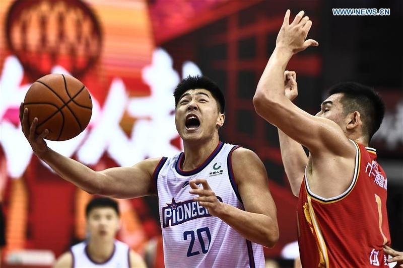 斯是一位经