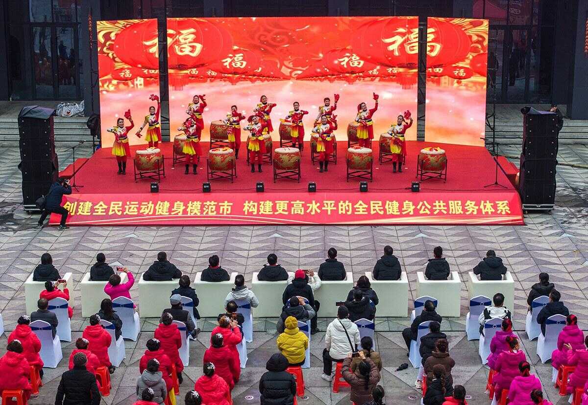胁一直是球